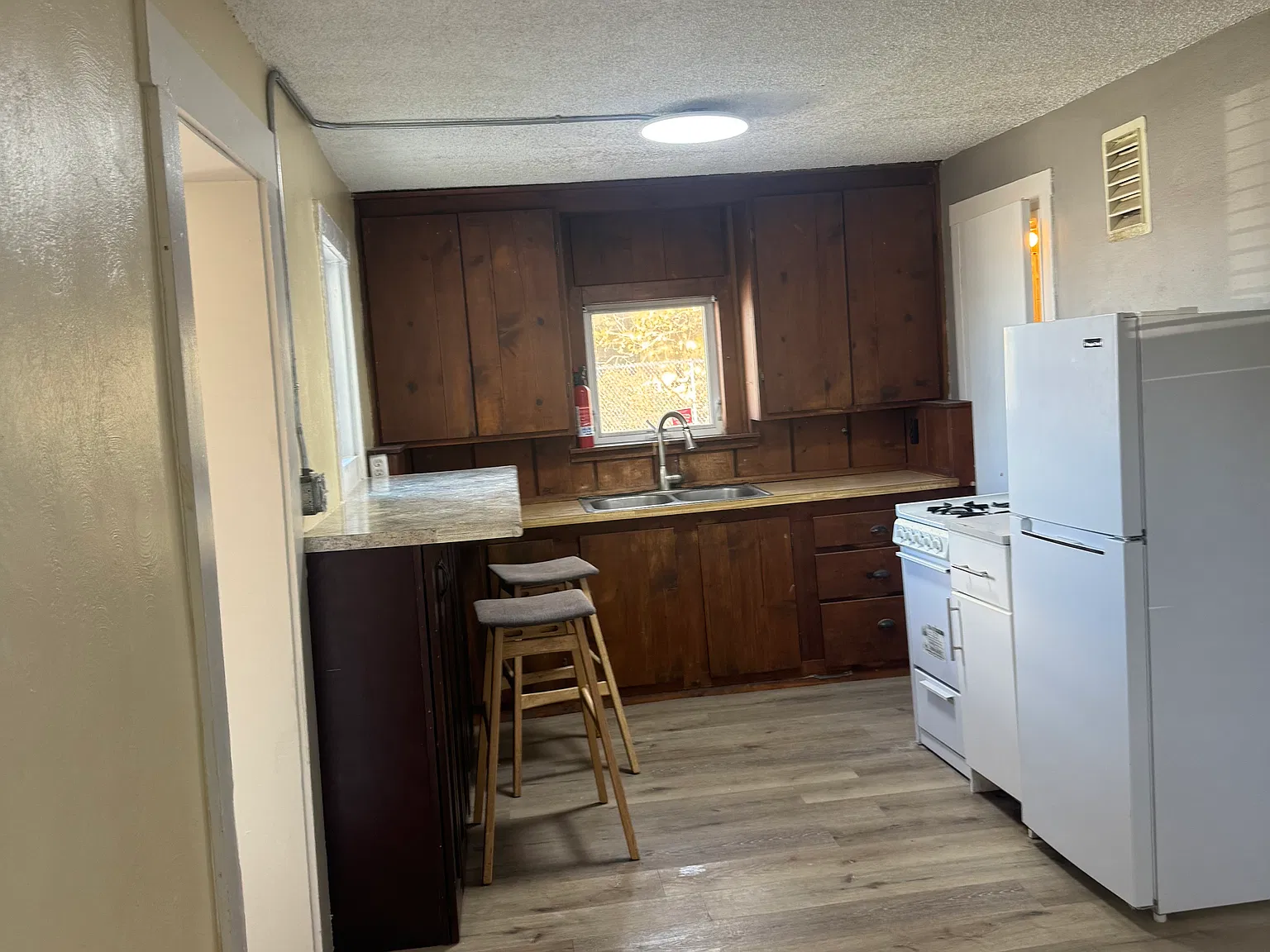1 bed, 635 sqft, $900 — Photo 2