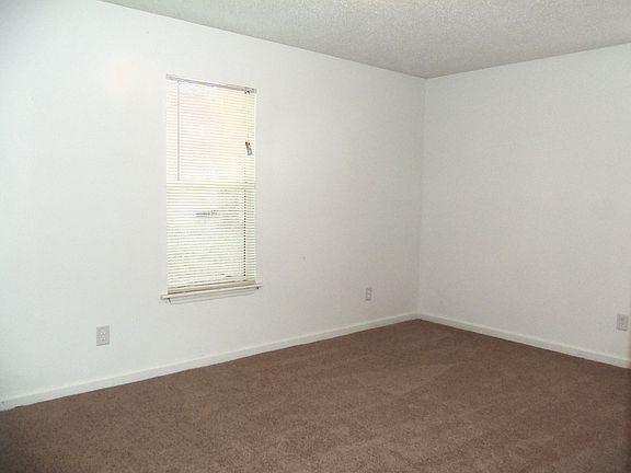 5th image of 1395 Chestnut Plains Ct APT D