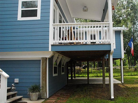 5th image of 204 Lake Livingston Dr