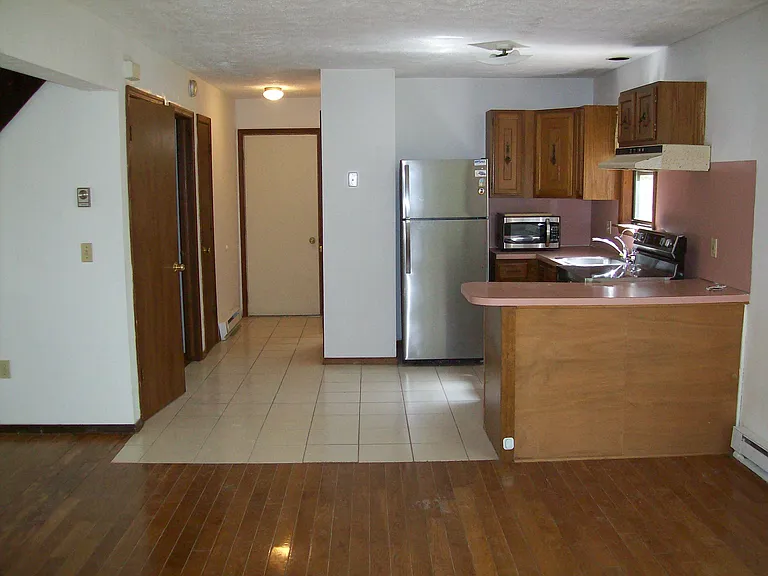 173 Hyland Dr — Photo 5