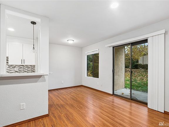 4th image of 12515 NE 145th Pl APT D122