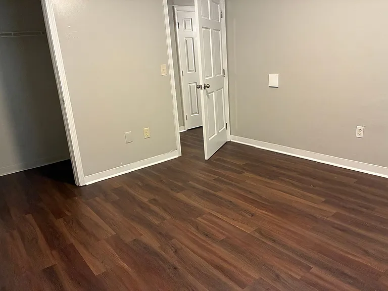 2702 W Kentucky St — Photo 11