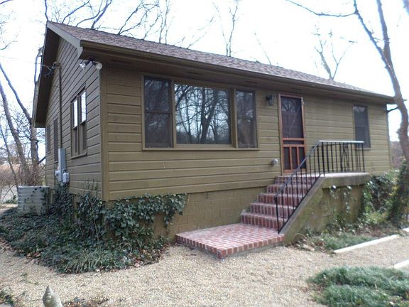2nd image of 1300 Army St