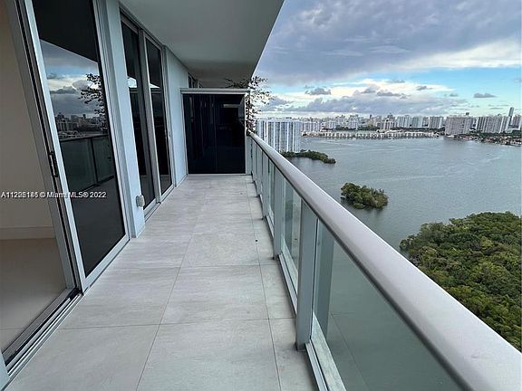 4th image of 16385 Biscayne Blvd Unit 3019