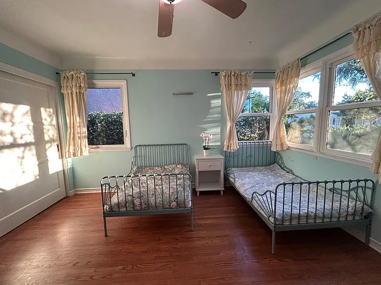 2190 Oregon Ave — Photo 34