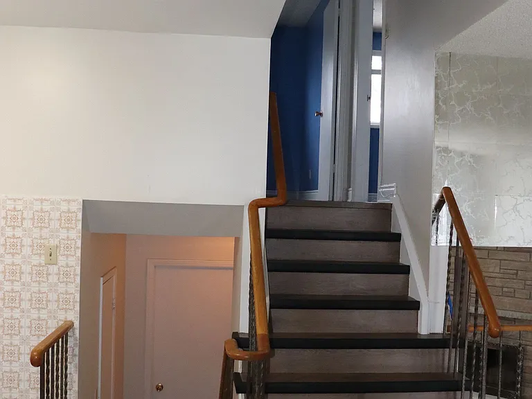 122 Copperwood Sq — Photo 11