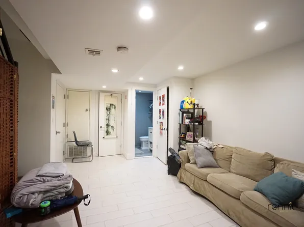 1689 Gates Avenue image 15 of 21