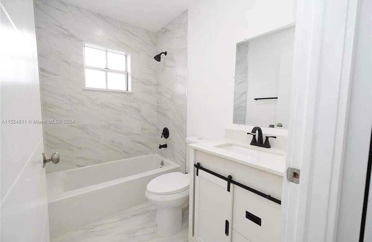 1 bed, 1.0 bath, 1742 sqft, $1,100 — Photo 4