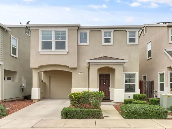 7896 Diamond Willow Ln, Sacramento, CA 95828