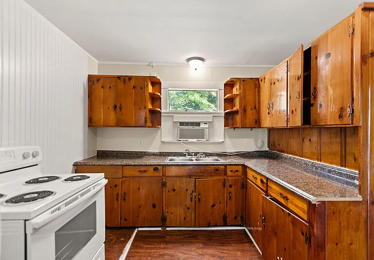 5808 Fountain Rd — Photo 3