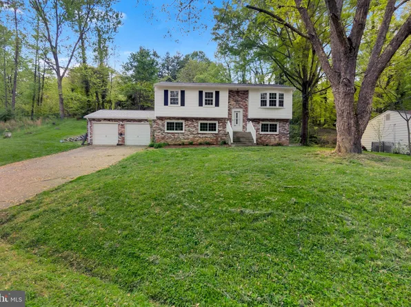 5 Willow Branch Pl, Fredericksburg, VA 22405