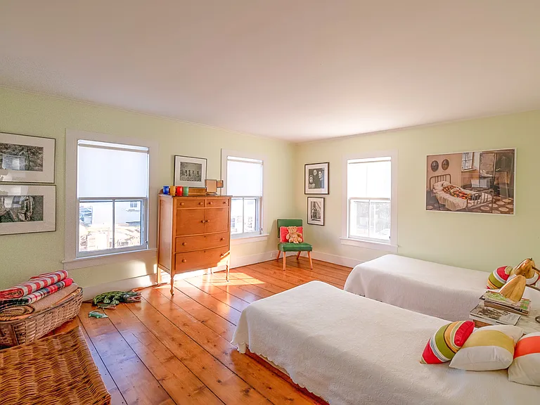 20 Elizabeth St — Photo 10