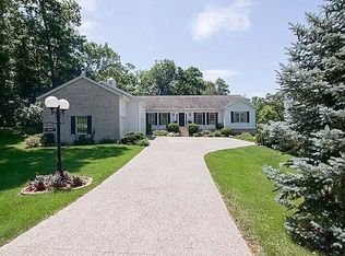 1419 Lakeside Dr, Port Byron, IL 61275