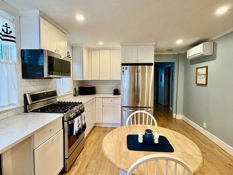 176 M St #1 — Photo 4