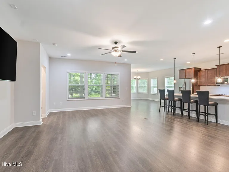 570 Tullimore Ln NW — Photo 9