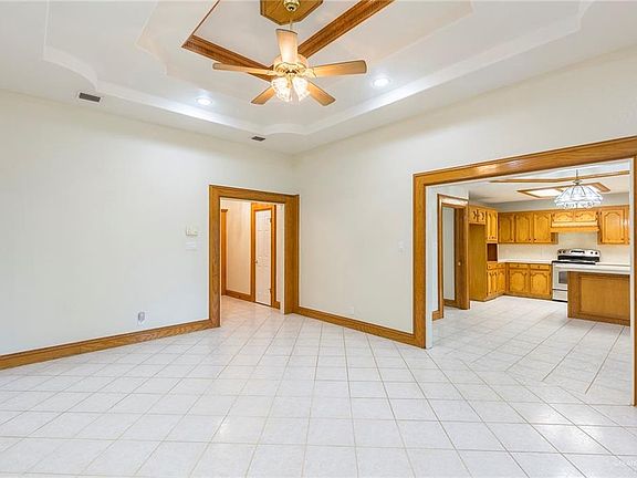 3rd image of 2308 Pelican Ave