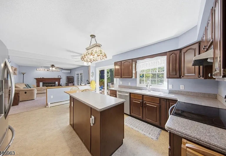 2057 Lakeside Dr W — Photo 17