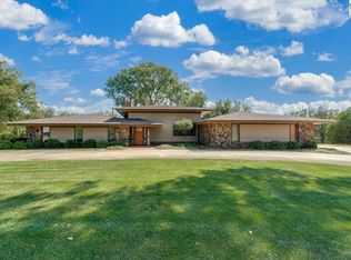 45 Linksland Dr, Hutchinson, KS 67502
