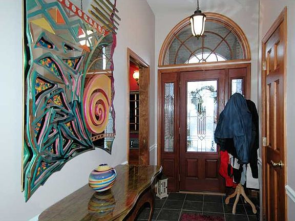 2nd image of 4916 Oakhurst Ave