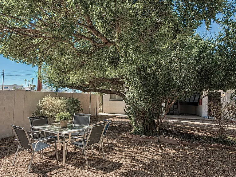 **Half a months rent off** Act now! — Photo 12
