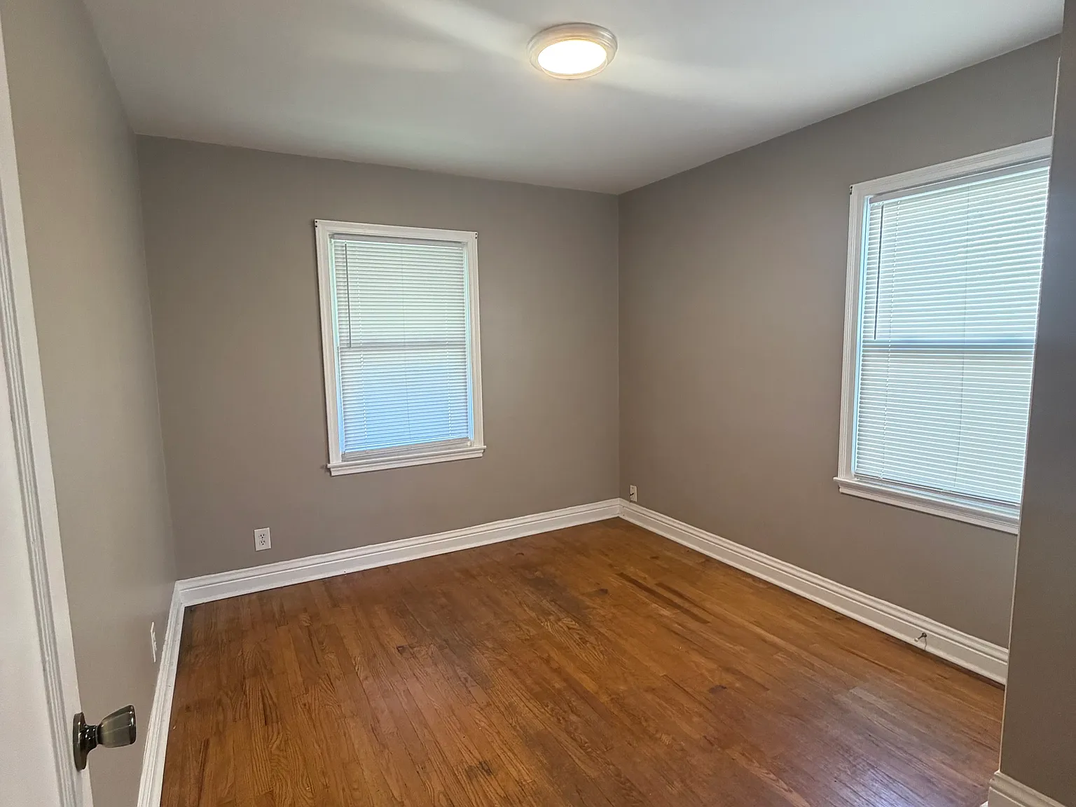 3 bed, 915 sqft, $1,450 — Photo 3