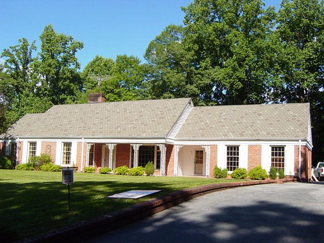 1st image of 605 Coffey Ave