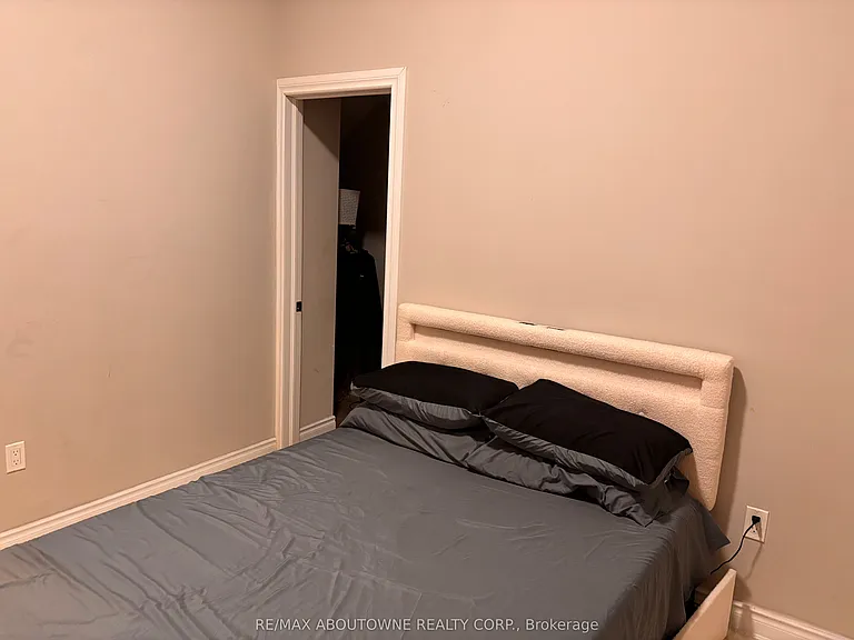 498 Main St E #1A — Photo 7