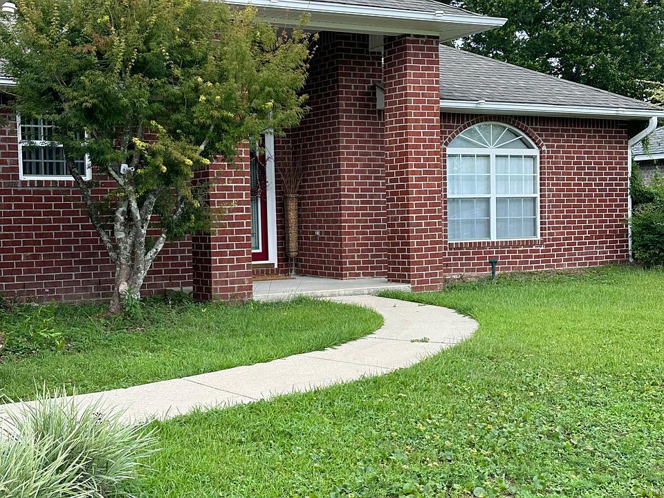 1st image of 10806 Country Ostrich Dr