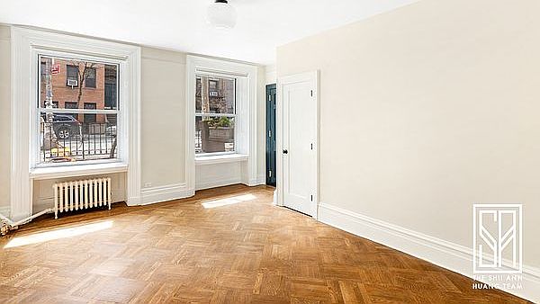 1st image of 215 E 12th St