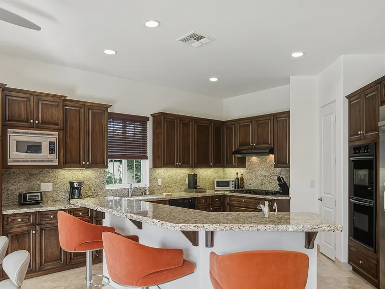 45737 Club Dr — Photo 27