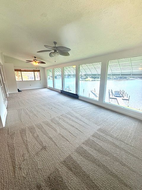 LIVING ROOM WITH AWESOME VIEWS