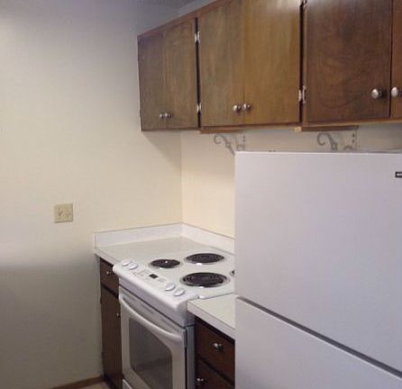 3rd image of 216 W Sacramento Ave APT D
