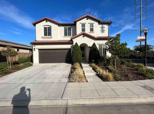 11026 N Via Ciano Way, Fresno, CA