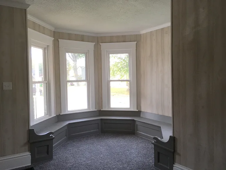604 S Seneca Ave — Photo 2