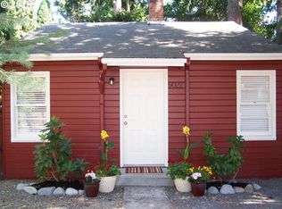 9022 SW 49th Ave, Portland, OR 97219