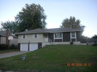519 Sunset Ln, Belton, MO 64012