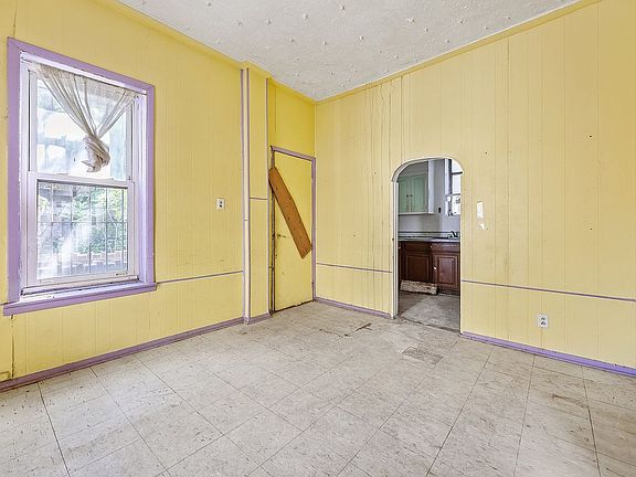 5th image of 1410 Lincoln Pl