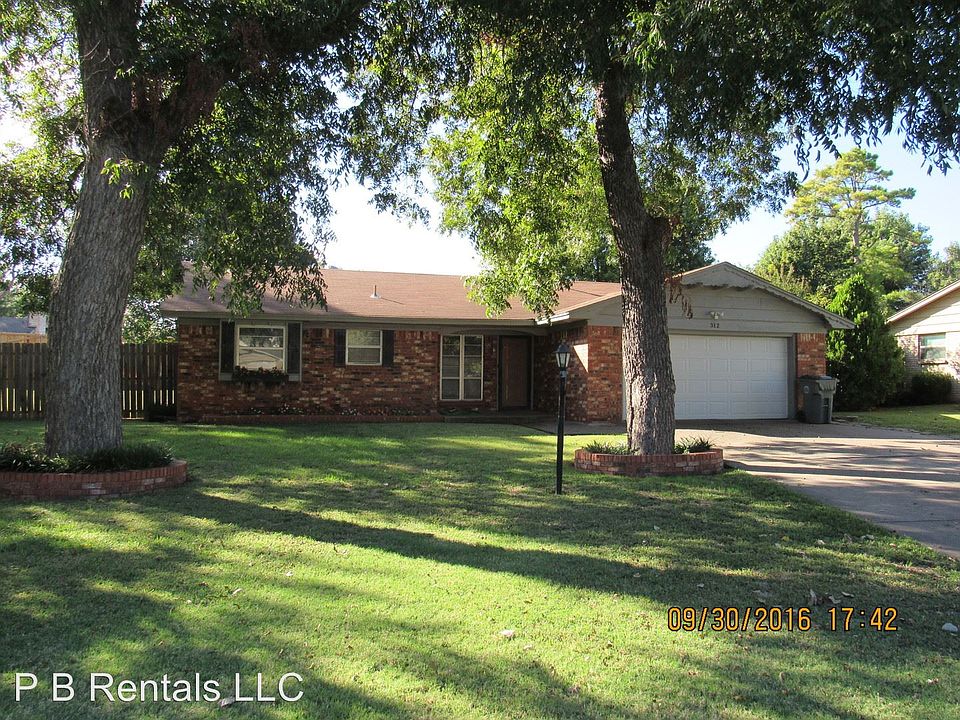 1st image of 312 NW Parkwood Cir