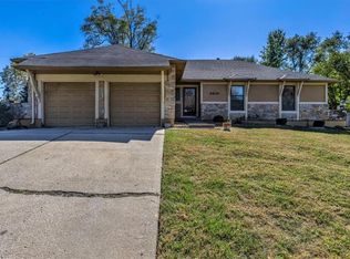 9909 E 90th Ter, Kansas City, MO 64138