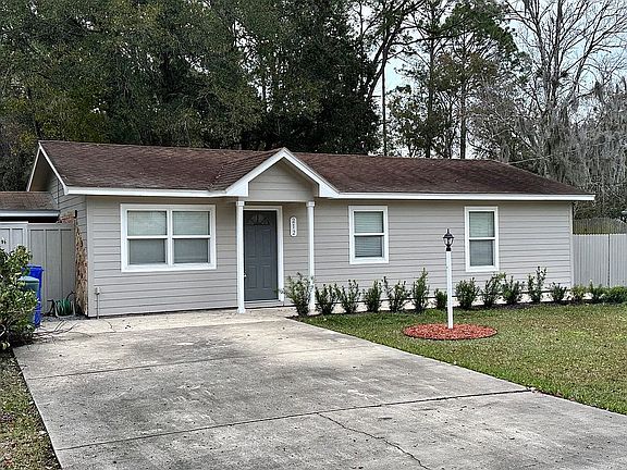 2nd image of 212 Palmetto Dr