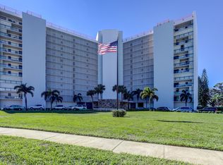 336 Golfview Rd APT 702, North Palm Beach, FL 33408