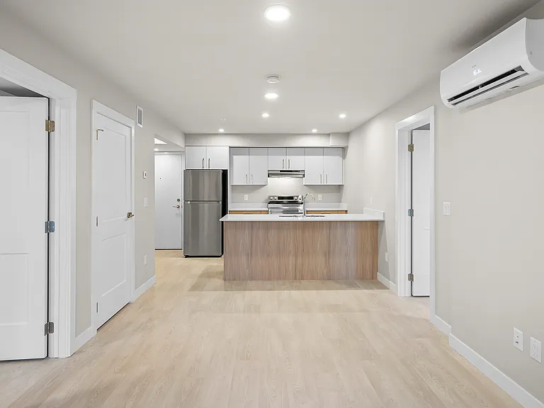 1310 Saunders St — Photo 25