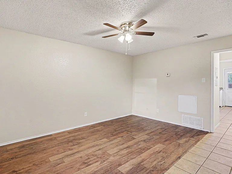 3301 Aurora St #B — Photo 6
