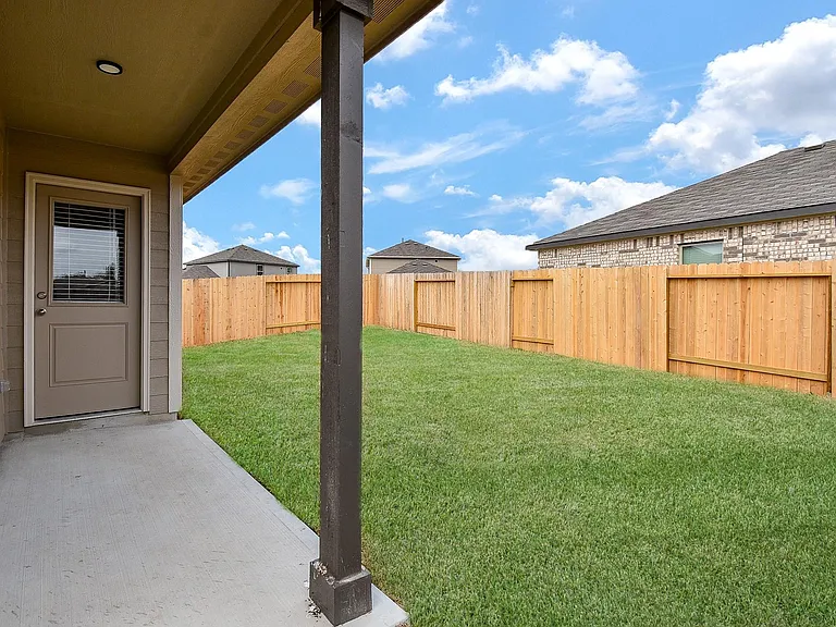 8006 Camphor Ct — Photo 25