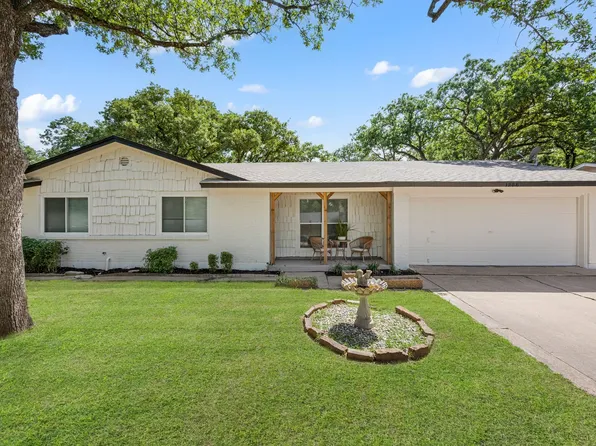 1225 King Dr, Bedford, TX 76022