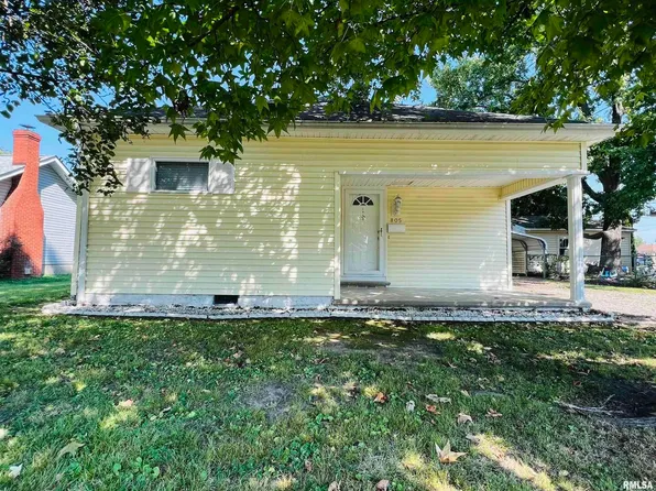 805 E Oak St, West Frankfort, IL 62896