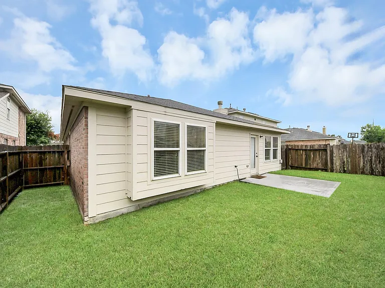 2222 Summit Meadow Dr — Photo 36