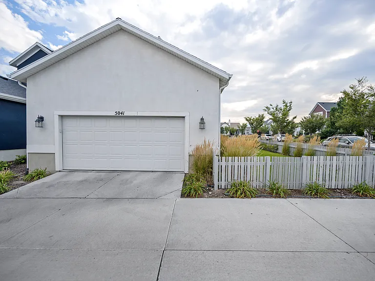 5041 W Table Top Way — Photo 42