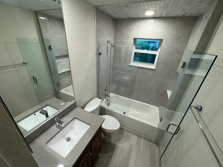 1327 Lake Breeze Dr — Photo 12