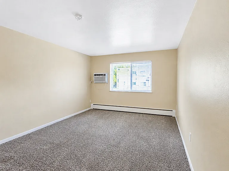 Updated Littleton Apartment with Amenities! Sapphire Place — Photo 11